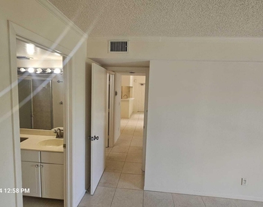 2500 Se Anchorage Cove - Photo Thumbnail 15