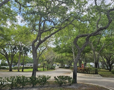 2500 Se Anchorage Cove - Photo Thumbnail 38