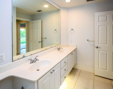 10882 Sw Dardanelle Drive - Photo Thumbnail 8