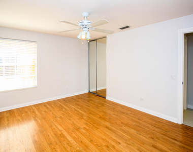 10882 Sw Dardanelle Drive - Photo Thumbnail 13