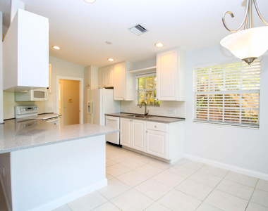 10882 Sw Dardanelle Drive - Photo Thumbnail 17