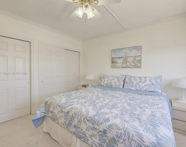 9 N Birch Road - Photo Thumbnail 6