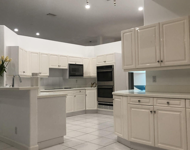 2771 Nw 49th Street - Photo Thumbnail 14
