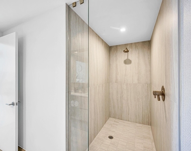 77 Se 5th Street - Photo Thumbnail 22