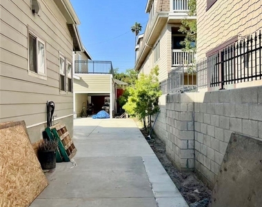 913 W 21st - Photo Thumbnail 5