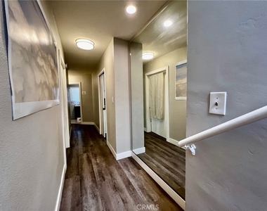 913 W 21st - Photo Thumbnail 22