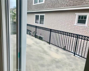 913 W 21st - Photo Thumbnail 46