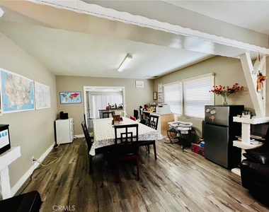 913 W 21st - Photo Thumbnail 14