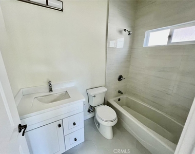 913 W 21st - Photo Thumbnail 44