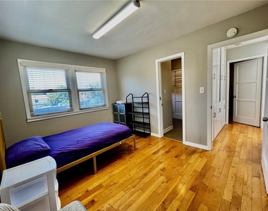 913 W 21st - Photo Thumbnail 26