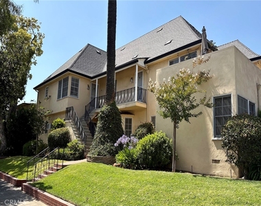 1744 Huntington Drive - Photo Thumbnail 3