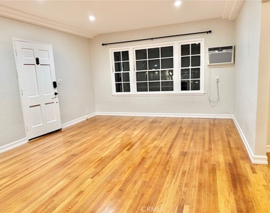 1744 Huntington Drive - Photo Thumbnail 13