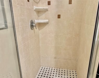 1744 Huntington Drive - Photo Thumbnail 46