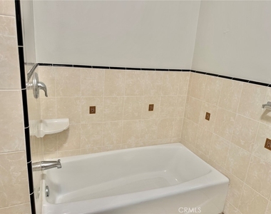 1744 Huntington Drive - Photo Thumbnail 43