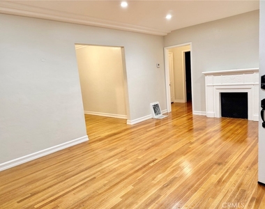 1744 Huntington Drive - Photo Thumbnail 8