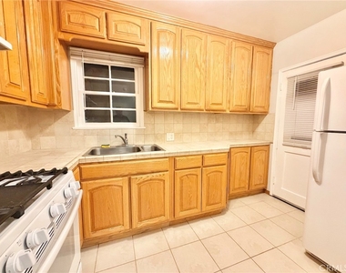 1744 Huntington Drive - Photo Thumbnail 28