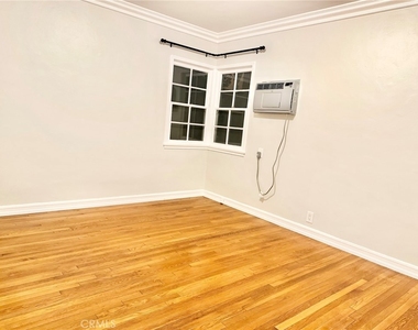 1744 Huntington Drive - Photo Thumbnail 33
