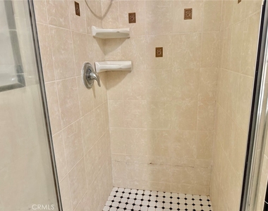 1744 Huntington Drive - Photo Thumbnail 45
