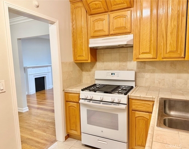 1744 Huntington Drive - Photo Thumbnail 24