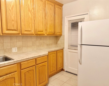 1744 Huntington Drive - Photo Thumbnail 31