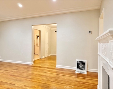 1744 Huntington Drive - Photo Thumbnail 9
