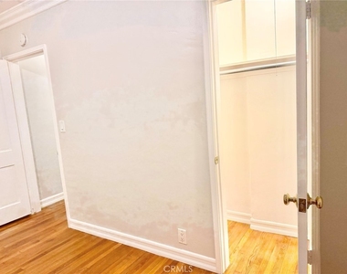1744 Huntington Drive - Photo Thumbnail 38
