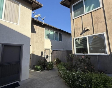 1013 Meta Street - Photo Thumbnail 17