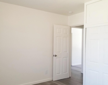 140 E Pearl Street - Photo Thumbnail 7
