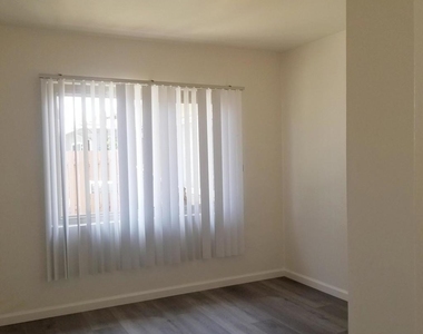 140 E Pearl Street - Photo Thumbnail 6