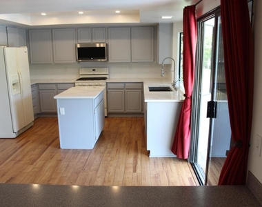14062 Atwood Court - Photo Thumbnail 4