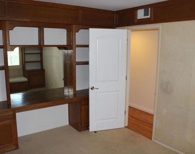 14062 Atwood Court - Photo Thumbnail 14
