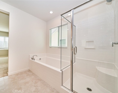 2622 E Embry Lane - Photo Thumbnail 16