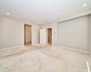 2622 E Embry Lane - Photo Thumbnail 15