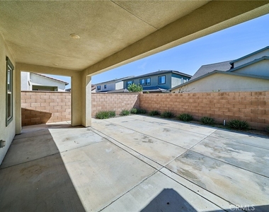 2622 E Embry Lane - Photo Thumbnail 27