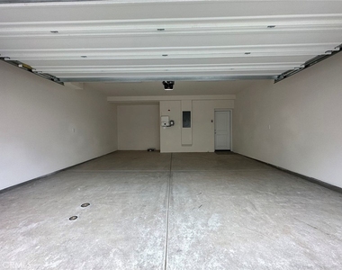 2326 Village Ct - Photo Thumbnail 13