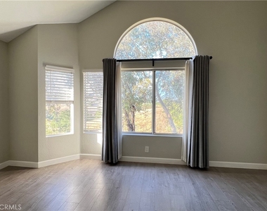 2118 Camino Largo Dr - Photo Thumbnail 7