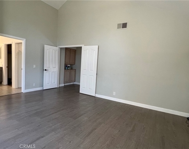 2118 Camino Largo Dr - Photo Thumbnail 9
