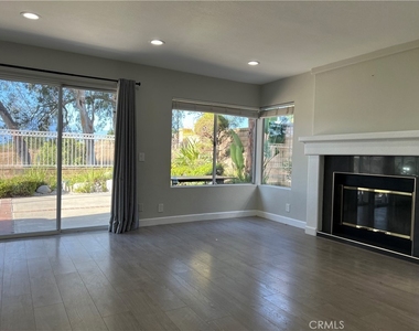 2118 Camino Largo Dr - Photo Thumbnail 4
