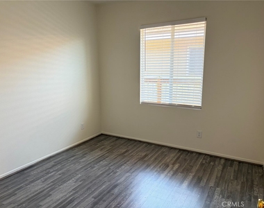 36168 Leeds Street - Photo Thumbnail 25
