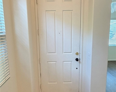 36168 Leeds Street - Photo Thumbnail 5