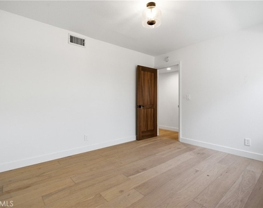 5347 Cangas Drive - Photo Thumbnail 23