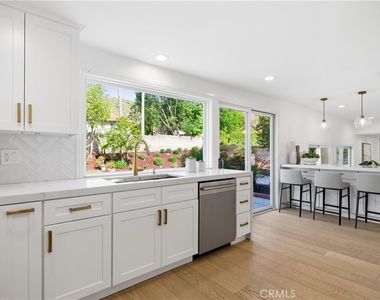 5347 Cangas Drive - Photo Thumbnail 15