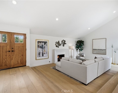 5347 Cangas Drive - Photo Thumbnail 4