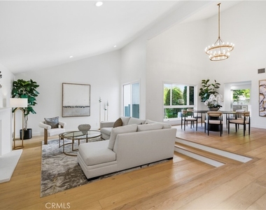 5347 Cangas Drive - Photo Thumbnail 3
