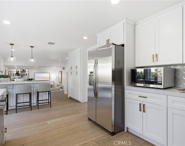 5347 Cangas Drive - Photo Thumbnail 14