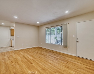 4546 Murietta Avenue - Photo Thumbnail 3