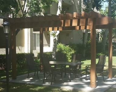 21550 Burbank Boulevard - Photo Thumbnail 25