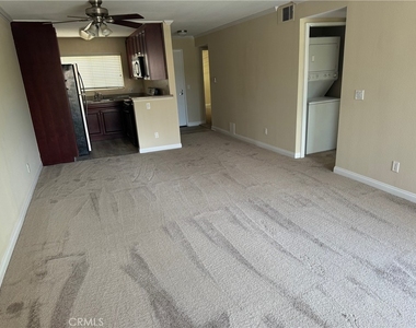21550 Burbank Boulevard - Photo Thumbnail 11