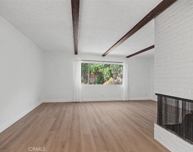 4413 Canoga - Photo Thumbnail 15