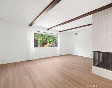 4413 Canoga - Photo Thumbnail 13